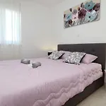 Little Marijeta Apartamento *